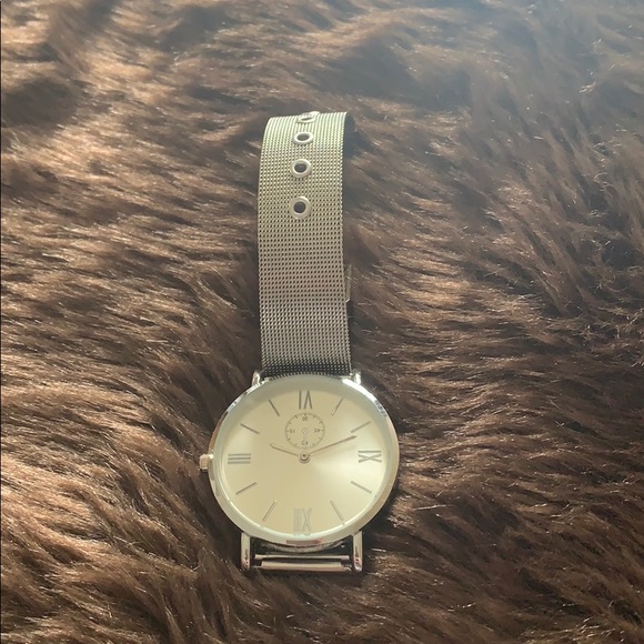 Silver watch - Picture 2 of 4